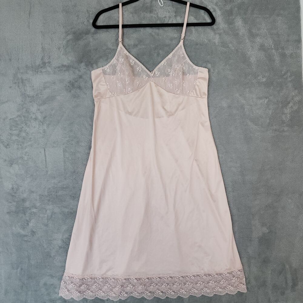 Warners Pastel pink slip lace trim fitted bodice retro coquette girlhoodcore 38"